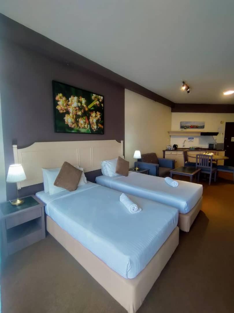 טנג'ונג בונגא Rainbow Paradise Beachfront Penang מראה חיצוני תמונה